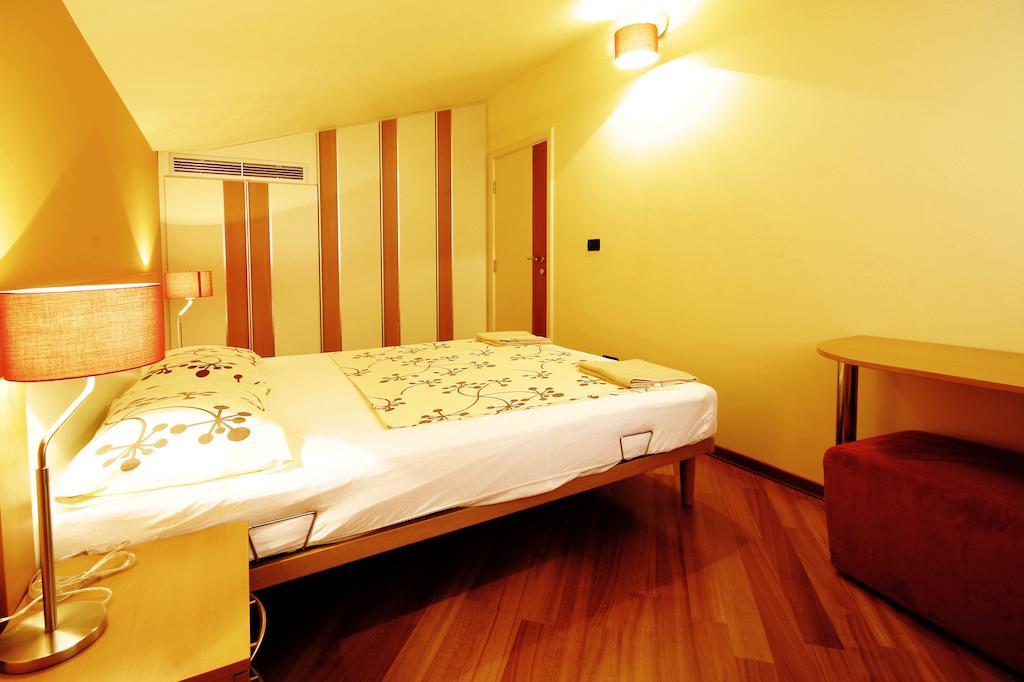 Apartments Rossana Poreč Extérieur photo